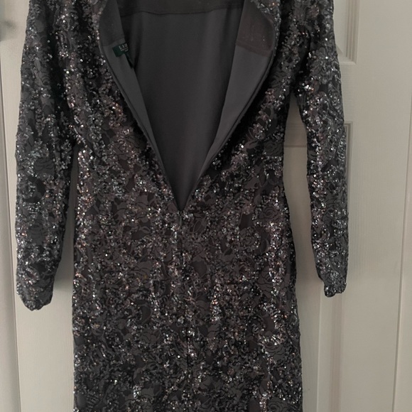 A woman’s Ralph Lauren evening size 8 dazzle them - Picture 4 of 13